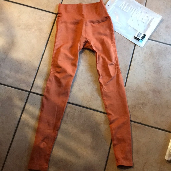 alphalete leggings - Picture 2 of 2